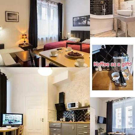 Nowy Kleparz- Three In The Center Of アパート