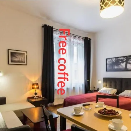 Апартаменты Nowy Kleparz- Three In The Center Of *
